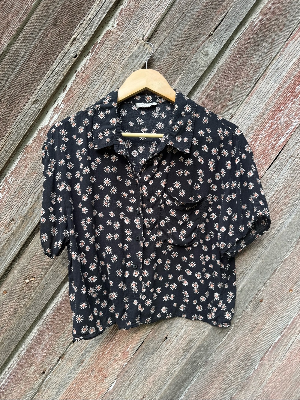 American Eagle Black Daisy Floral Button Front Blouse XS